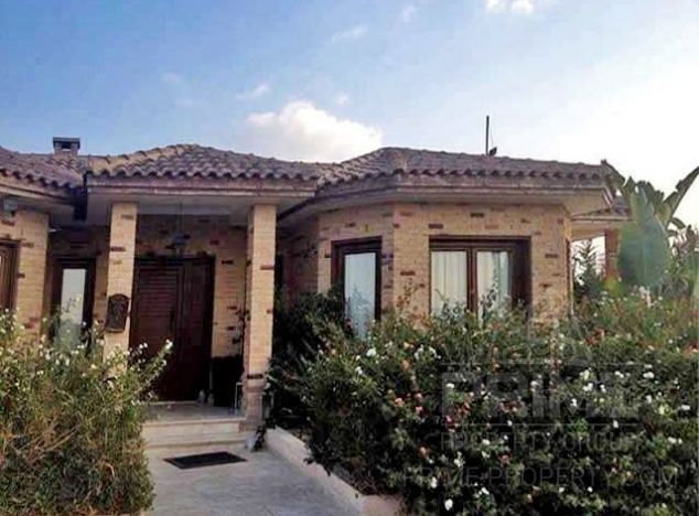 Dom typu Bungalow w rejonie Larnaca (Livadia) na sprzedaż