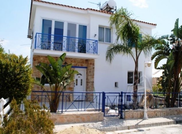 Willa w rejonie Larnaca (Mazotos) na sprzedaż