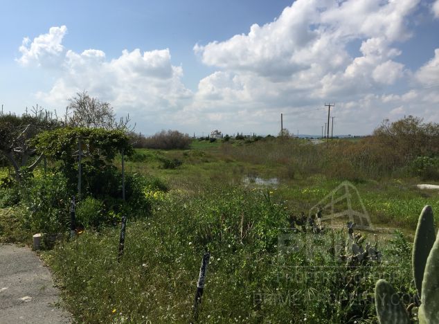 Ziemia w rejonie Larnaca (Oroklini) na sprzedaż