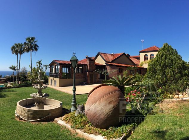 Willa w rejonie Limassol (Agios Tychonas) na sprzedaż