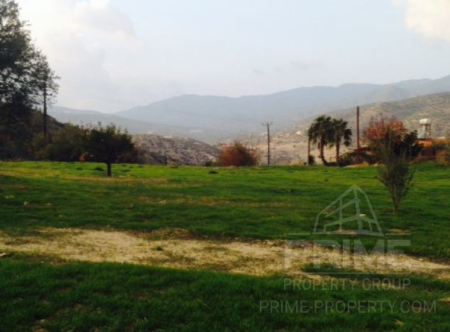 Ziemia w rejonie Limassol (Foinikaria) na sprzedaż