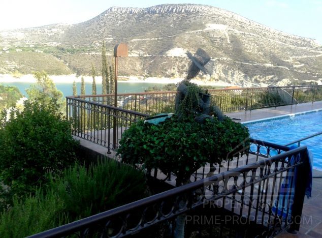 Dom typu Bungalow w rejonie Limassol (Germasogeia Village) na sprzedaż