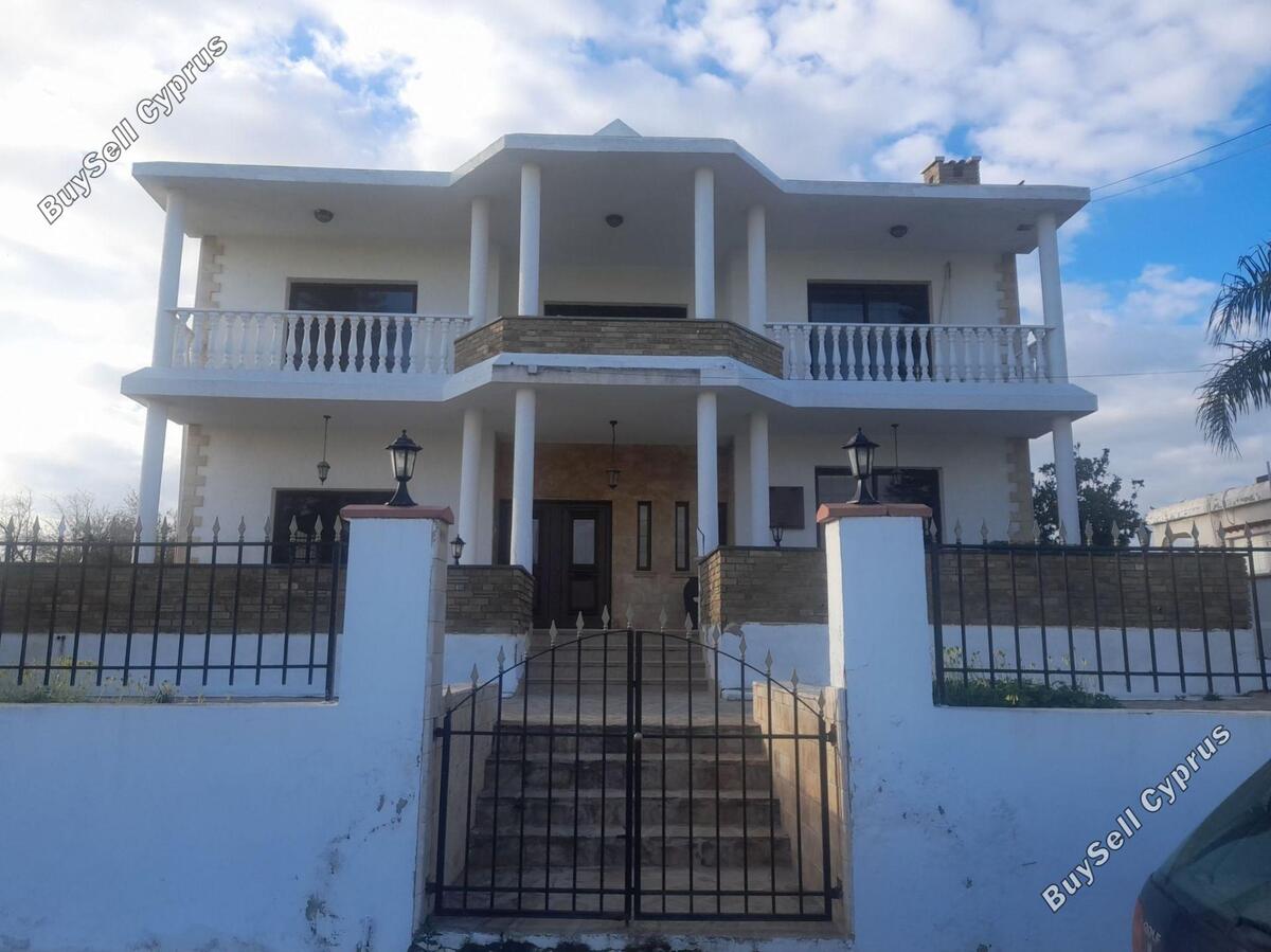  w rejonie Larnaca (Anglisides) na sprzedaż