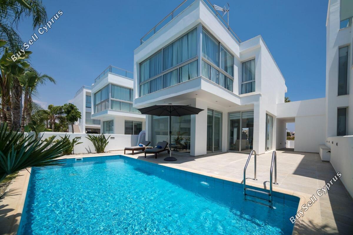  w rejonie Larnaca (Dekeleia) na sprzedaż