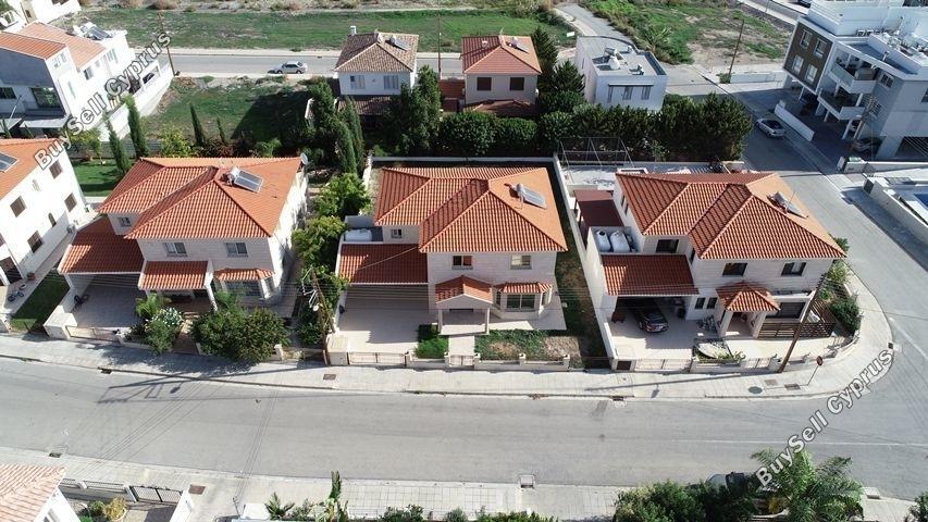  w rejonie Nikozja (Latsia) na sprzedaż