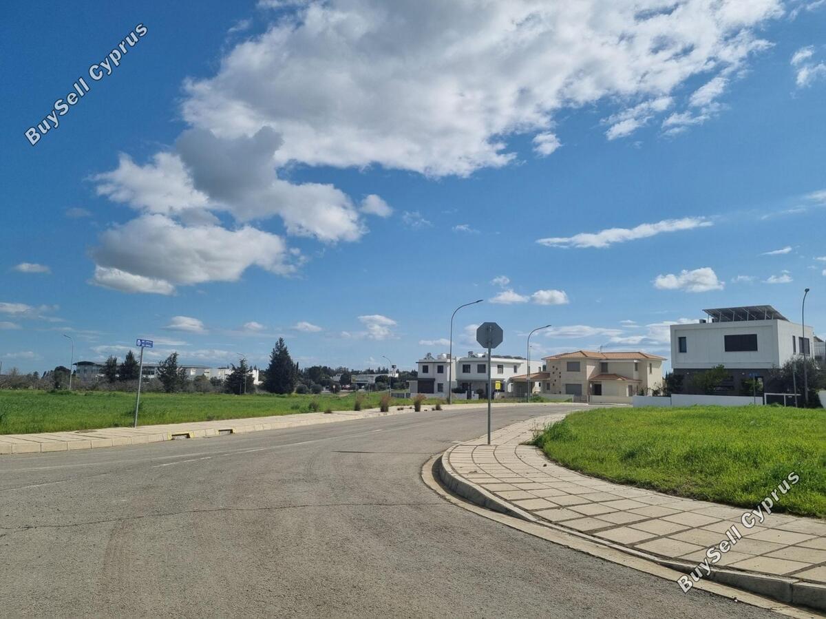  w rejonie Nikozja (Latsia) na sprzedaż